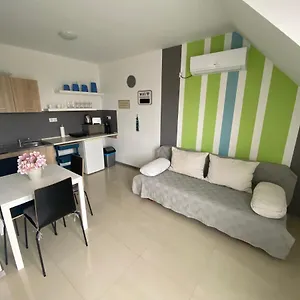 lexi-family-apartman.hotels-hajduszoboszlo-hungary.com/